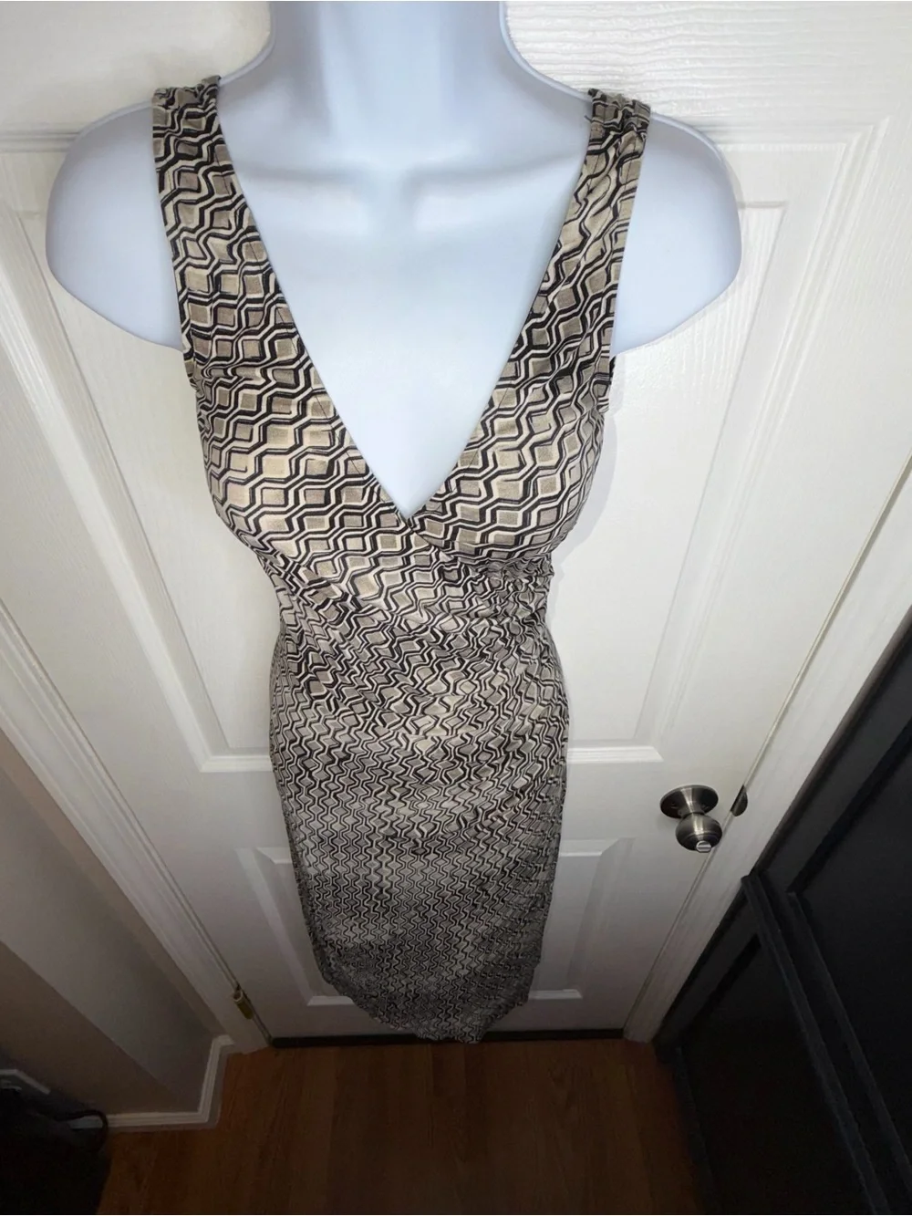 Vtg Bebe Women’s Small Black Gray Geo Print V-Neck Midi Dress Sleeveless S USA